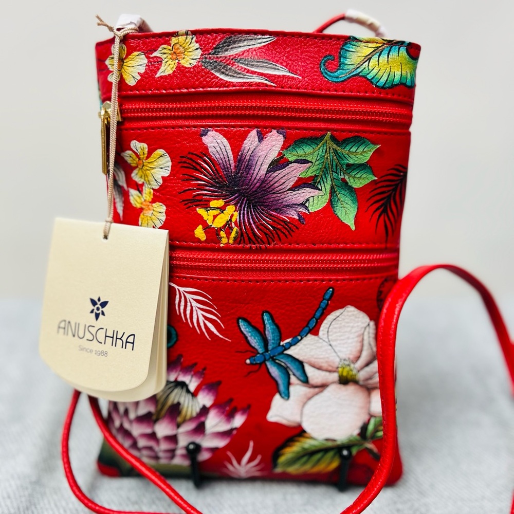NWT - Anuschka
Mini Double Zip Travel Leather Crossbody - 448